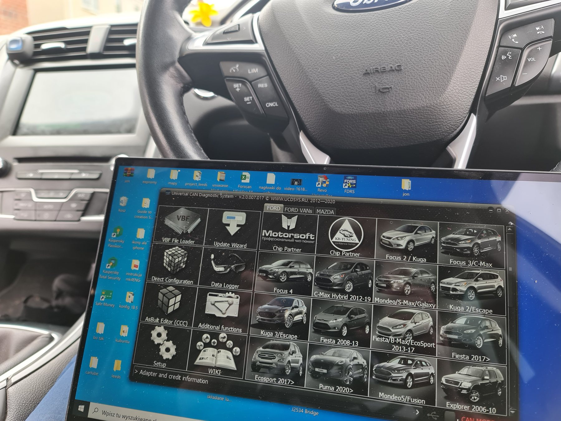Diagnostics work on a Ford vehicle